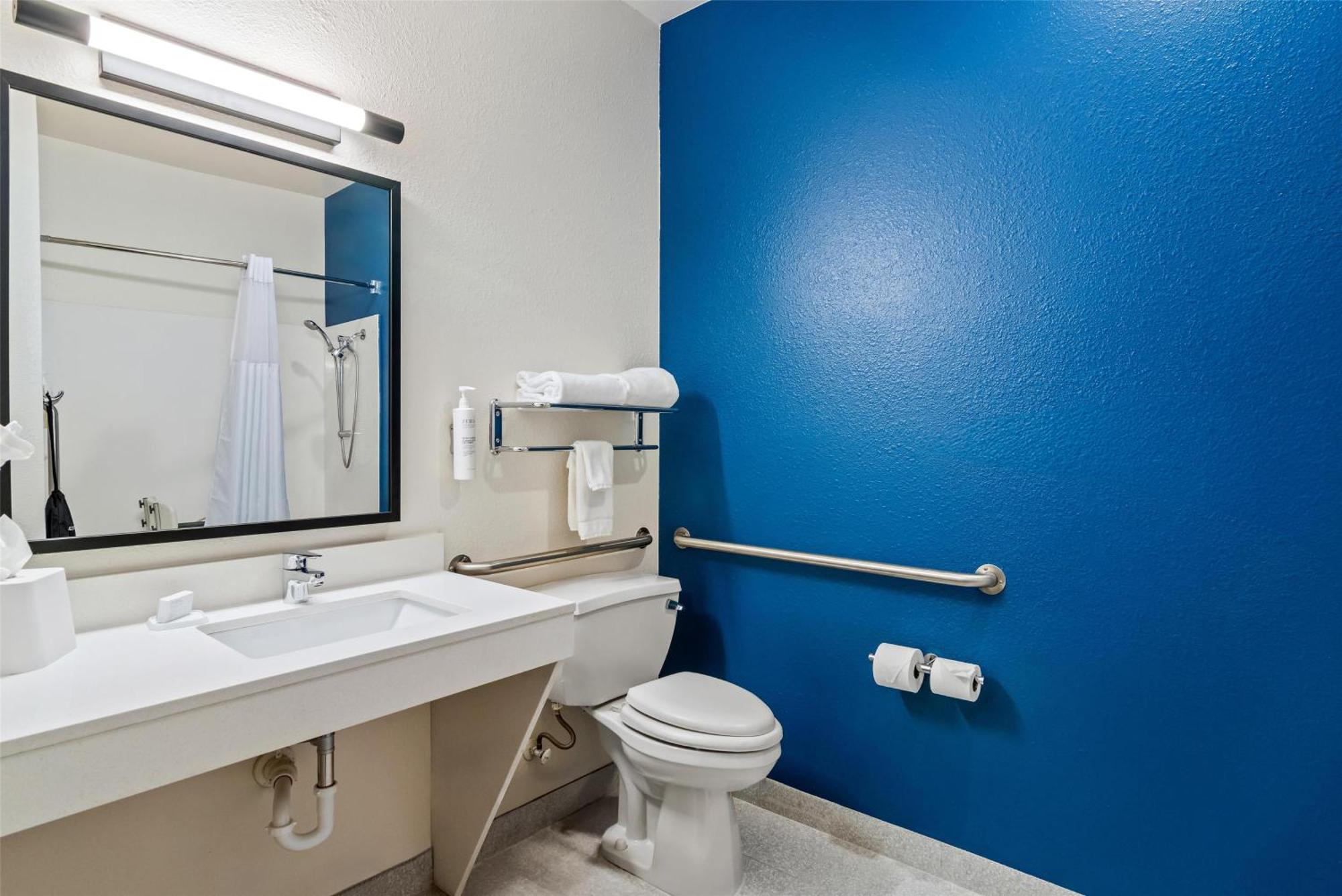 Inn & Suites Merrillville Bagian luar foto