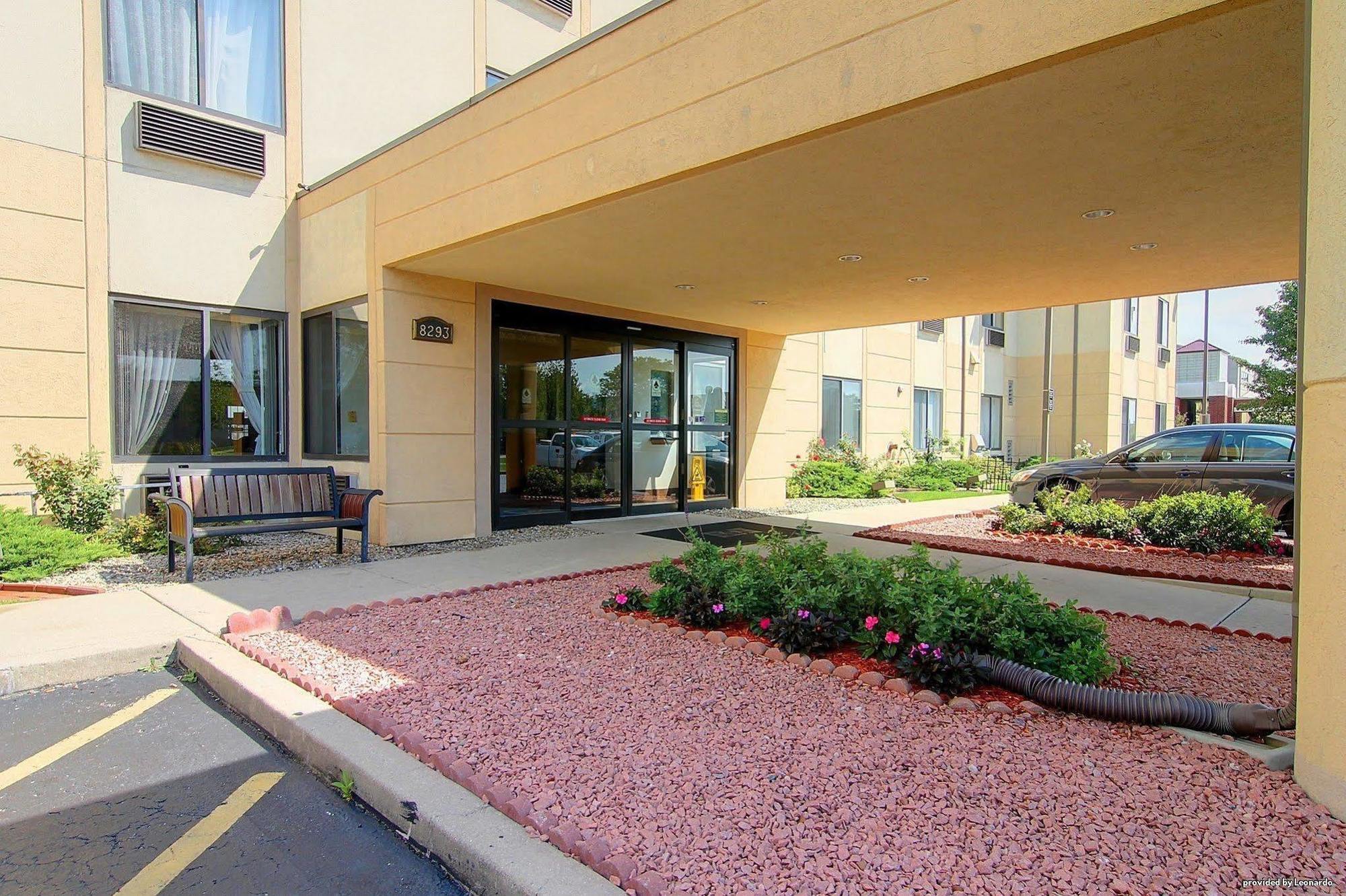 Inn & Suites Merrillville Bagian luar foto